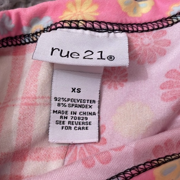 flower, plaid designed shirt - Picture 2 of 3